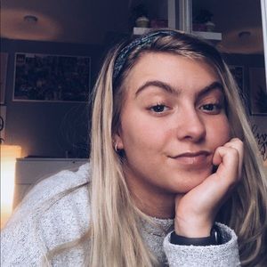 Meet your Posher, Cami